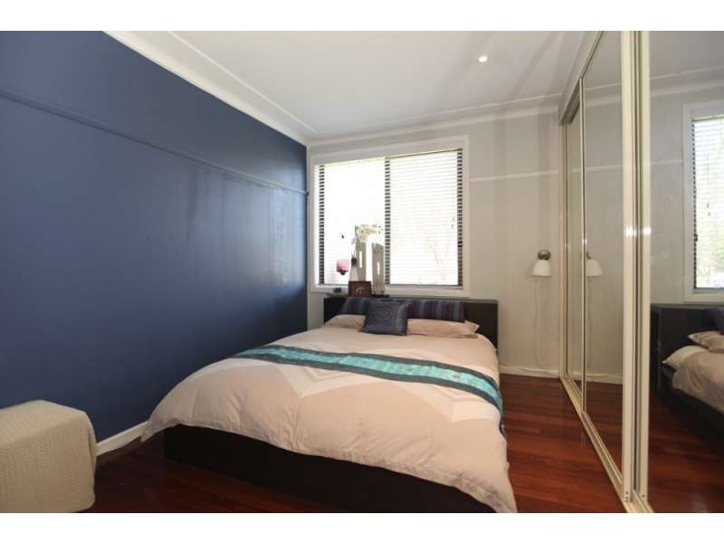 7 Matthews Avenue, East Hills NSW 2213