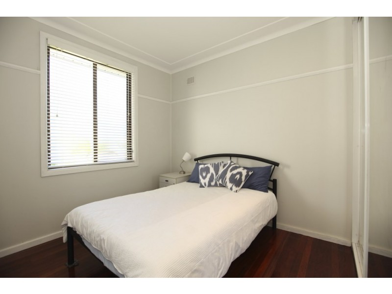 7 Matthews Avenue, East Hills NSW 2213