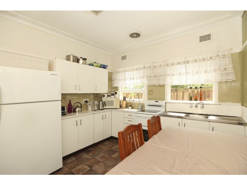 400 Henry Lawson Drive, Milperra NSW 2214