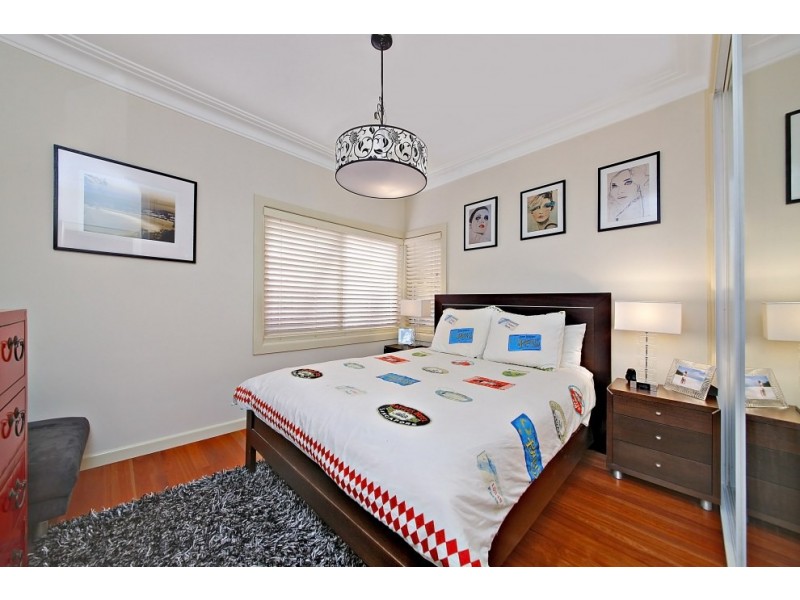 5 Austin Boulevard, Picnic Point NSW 2213