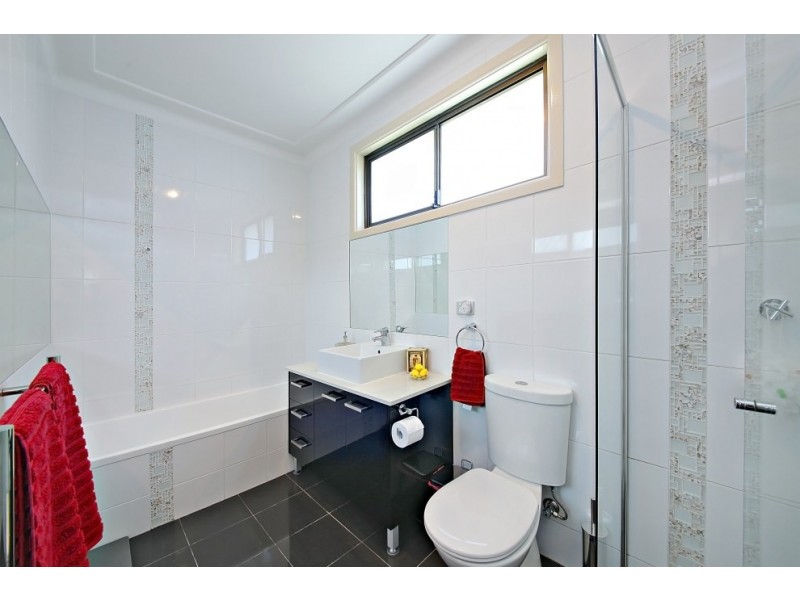 5 Austin Boulevard, Picnic Point NSW 2213