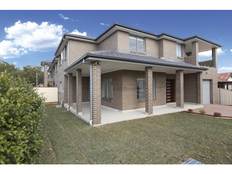 5 Blanc Avenue, East Hills NSW 2213