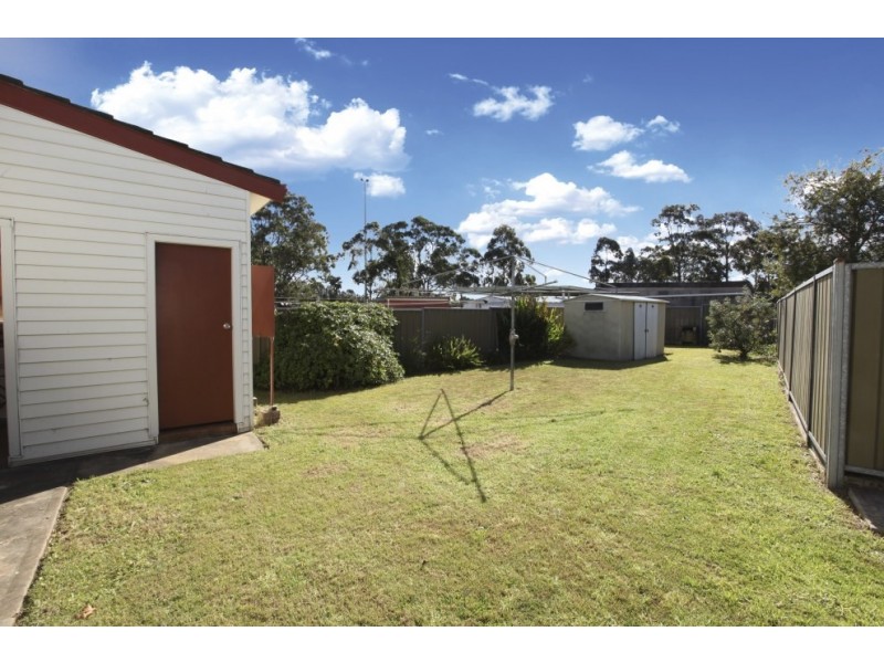 20 Ogilvie Street, East Hills NSW 2213