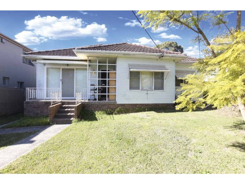 14 Gracemar Avenue, Panania NSW 2213