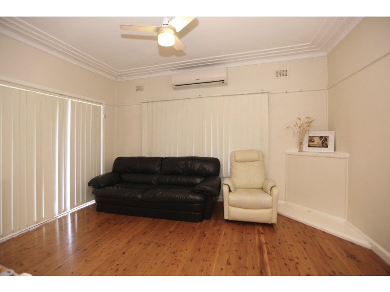 14 Gracemar Avenue, Panania NSW 2213