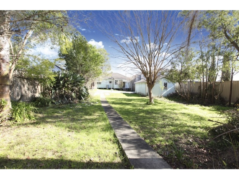 14 Gracemar Avenue, Panania NSW 2213