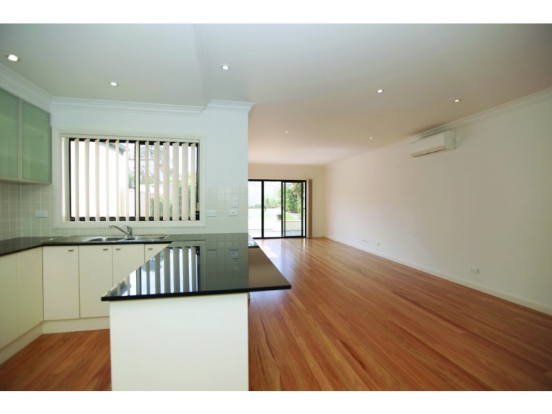 6 Austin Boulevard, Picnic Point NSW 2213