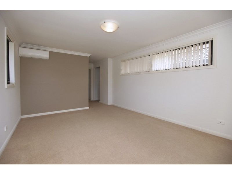 6 Austin Boulevard, Picnic Point NSW 2213