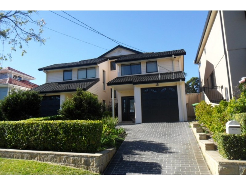 6 Austin Boulevard, Picnic Point NSW 2213