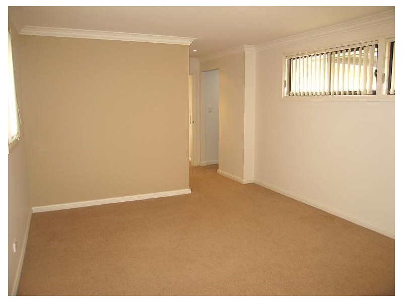 6 Austin Boulevard, Picnic Point NSW 2213