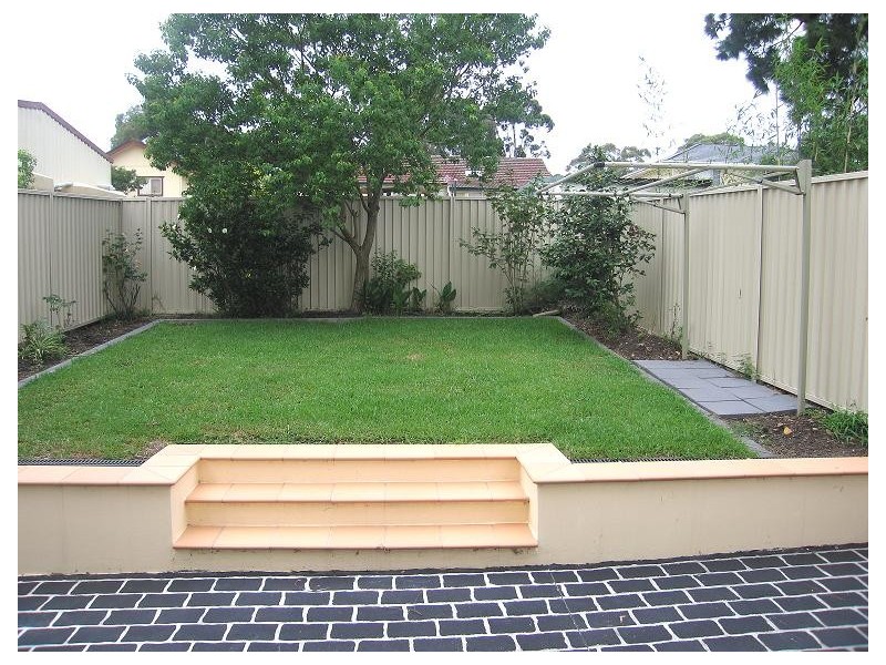 6 Austin Boulevard, Picnic Point NSW 2213