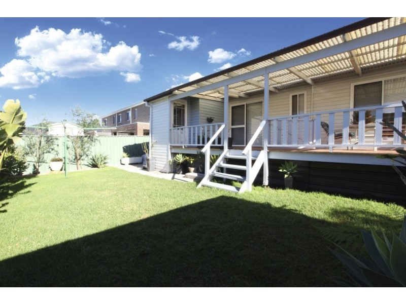 7 Matthews Avenue, East Hills NSW 2213