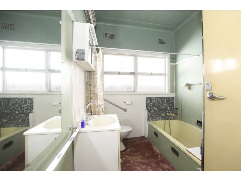 33 Dilke Road, Padstow Heights NSW 2211