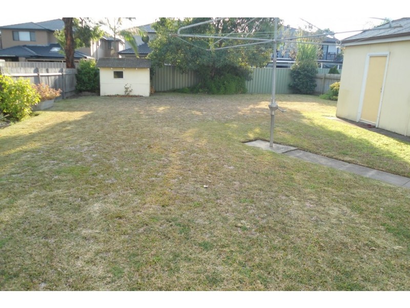 10 Laundess Avenue, Panania NSW 2213