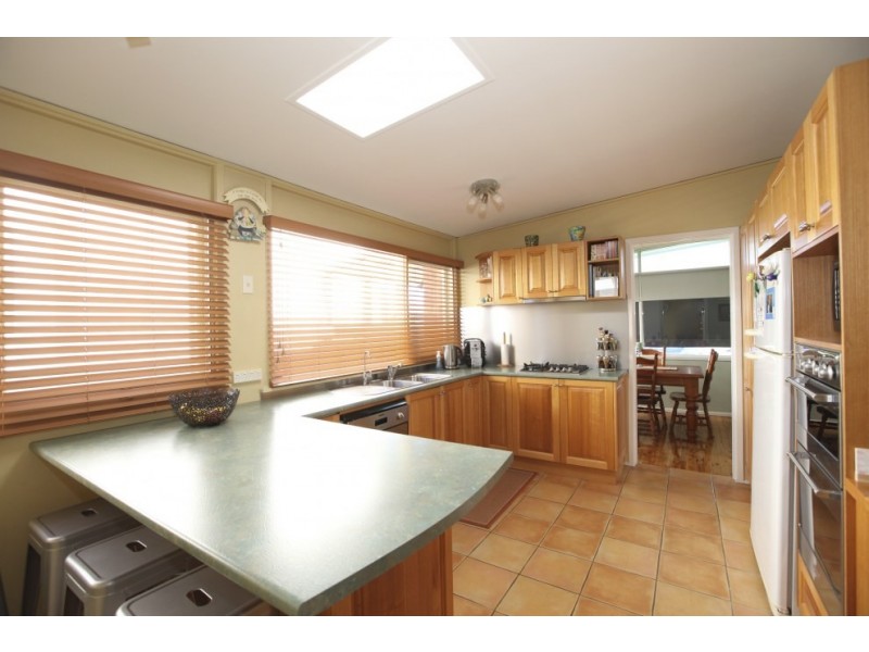 21 Eileen Street, Picnic Point NSW 2213