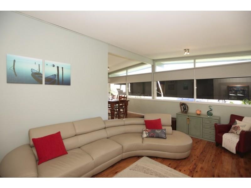 21 Eileen Street, Picnic Point NSW 2213