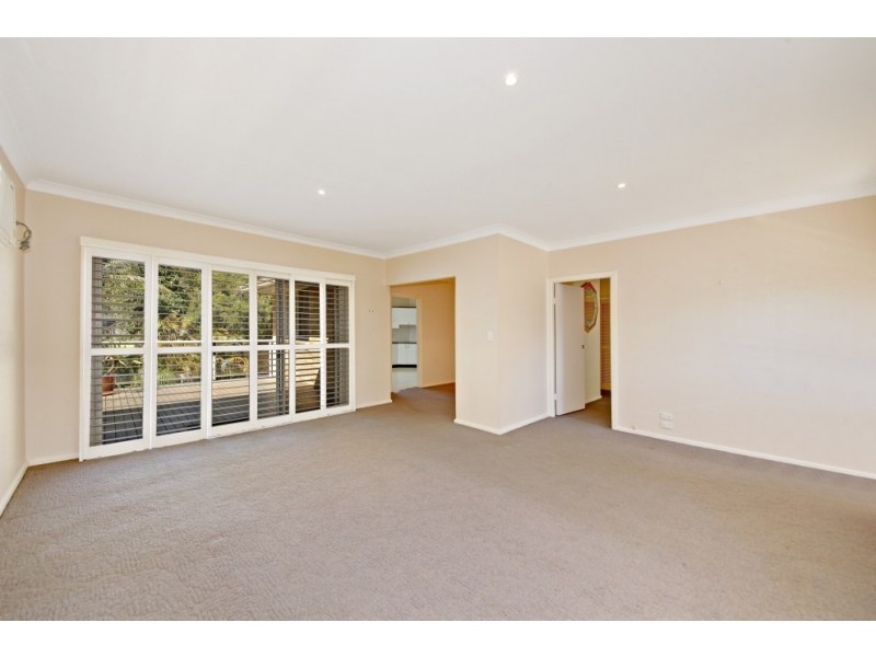 12 Sylvan Grove, Picnic Point NSW 2213
