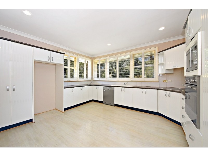 12 Sylvan Grove, Picnic Point NSW 2213