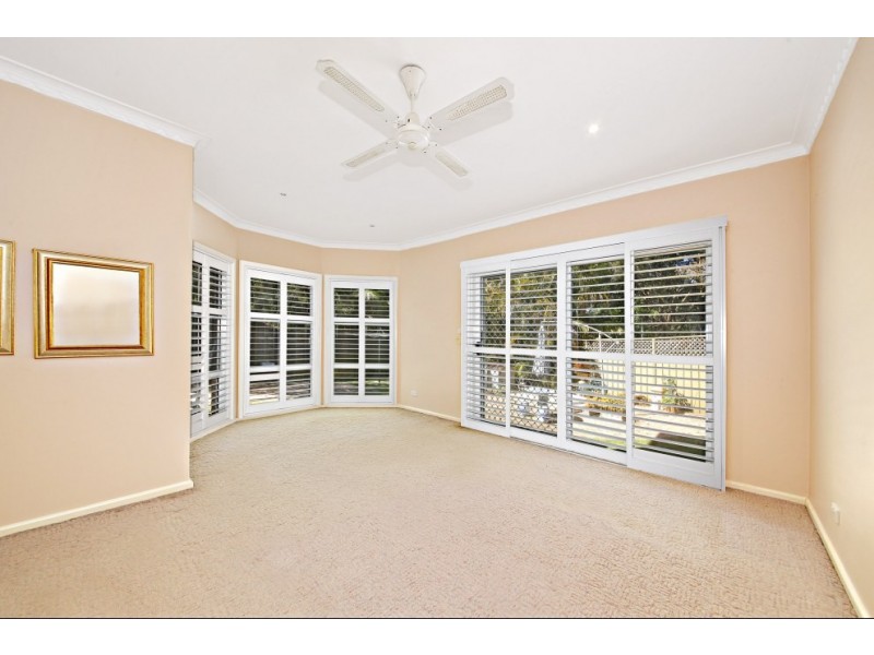 12 Sylvan Grove, Picnic Point NSW 2213