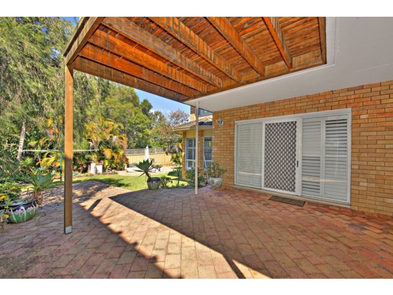12 Sylvan Grove, Picnic Point NSW 2213