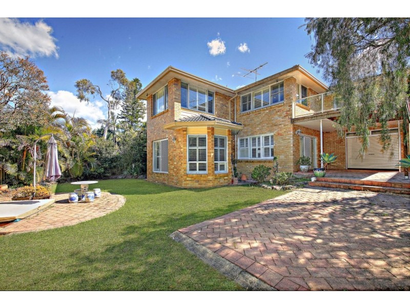 12 Sylvan Grove, Picnic Point NSW 2213