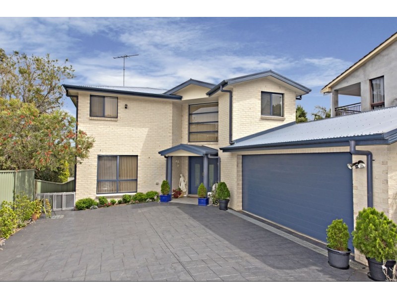 782A Henry Lawson Drive, Picnic Point NSW 2213