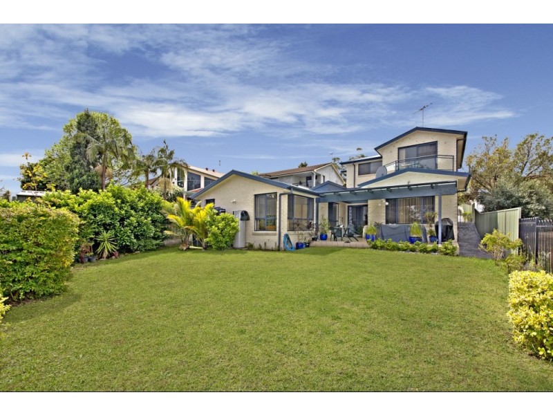 782A Henry Lawson Drive, Picnic Point NSW 2213