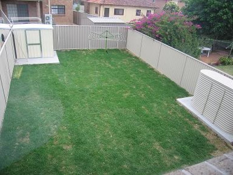 2/7 Carson Street, Panania NSW 2213