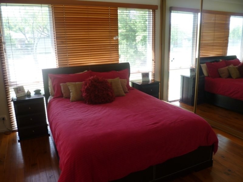 6 Bapaume Place, Milperra NSW 2214