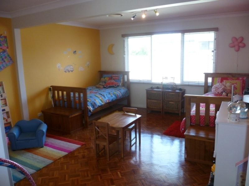 6 Bapaume Place, Milperra NSW 2214