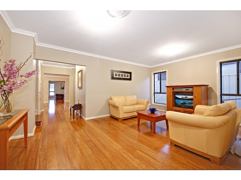 8 Lilli Pilli Drive, Pleasure Point NSW 2172