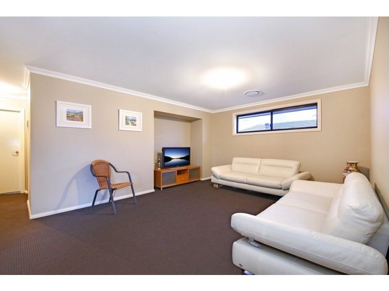 8 Lilli Pilli Drive, Pleasure Point NSW 2172