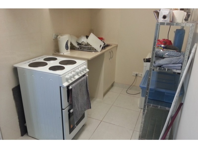 2/36 Maclaurin Avenue, East Hills NSW 2213