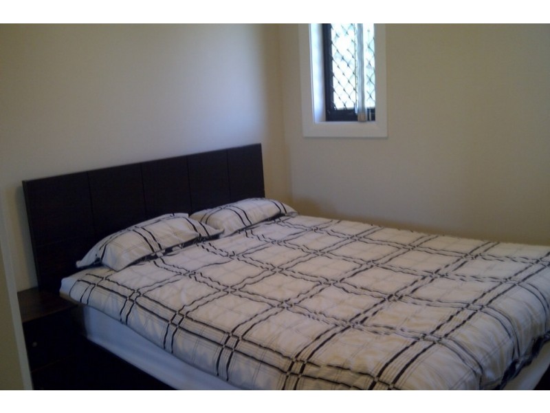 50 Burns Road, Picnic Point NSW 2213