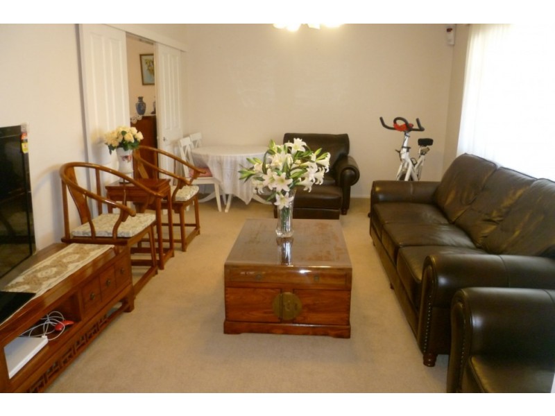 9 Karen Avenue, Picnic Point NSW 2213