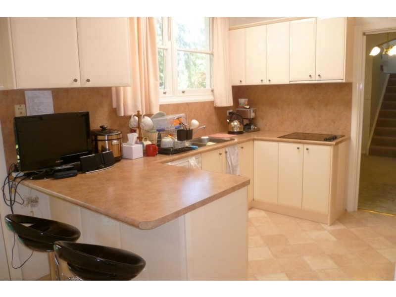 9 Karen Avenue, Picnic Point NSW 2213