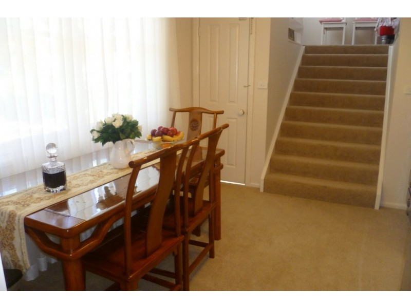 9 Karen Avenue, Picnic Point NSW 2213