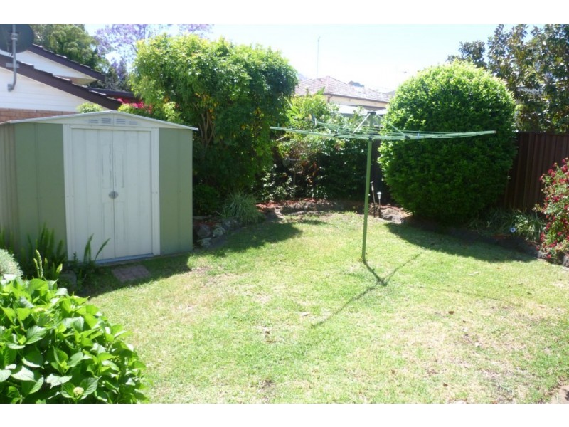 9 Karen Avenue, Picnic Point NSW 2213