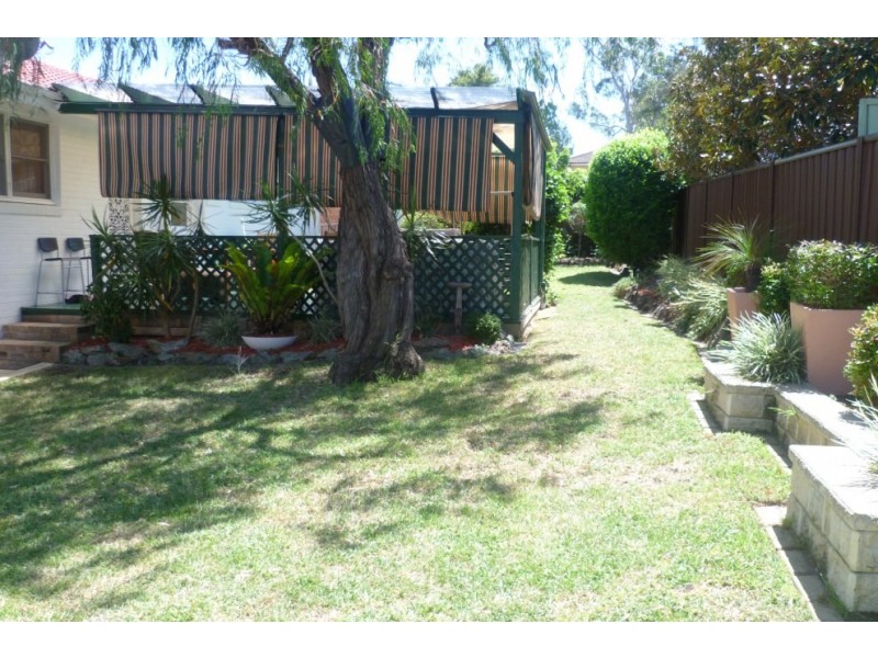 9 Karen Avenue, Picnic Point NSW 2213