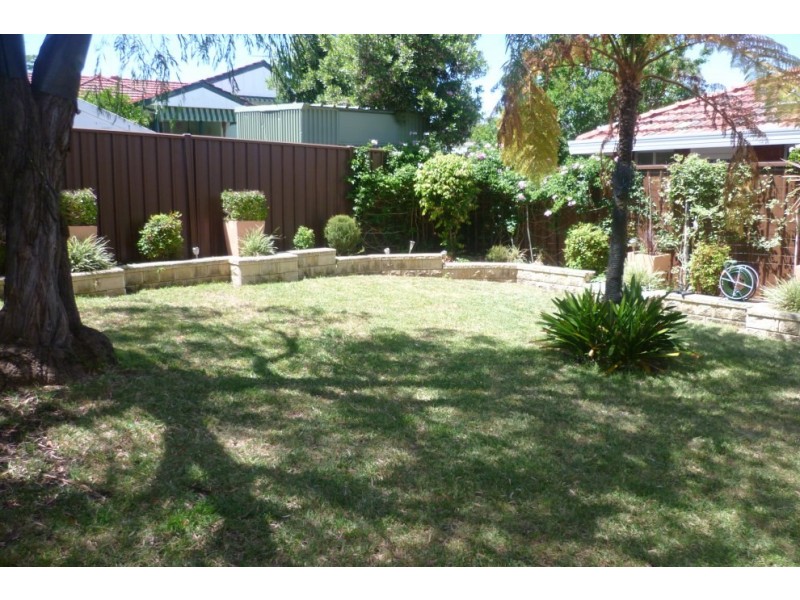 9 Karen Avenue, Picnic Point NSW 2213