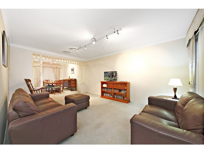 11 Eucalyptus Court, Picnic Point NSW 2213