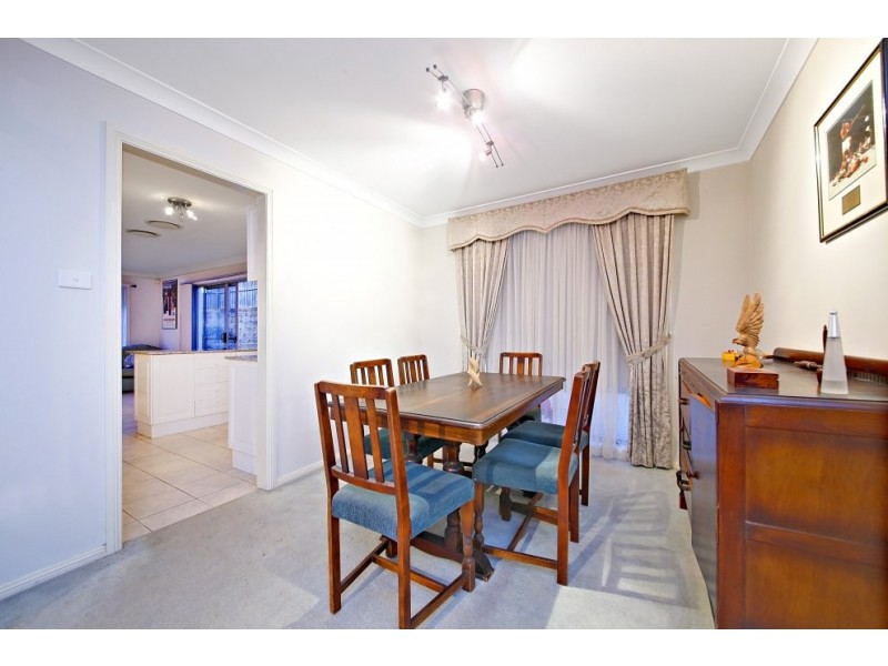 11 Eucalyptus Court, Picnic Point NSW 2213