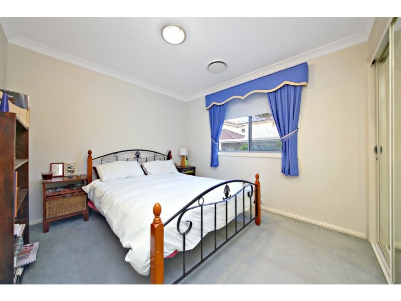 11 Eucalyptus Court, Picnic Point NSW 2213