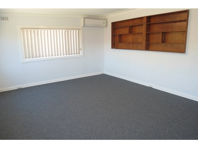 2 Dalziel Avenue, Panania NSW 2213