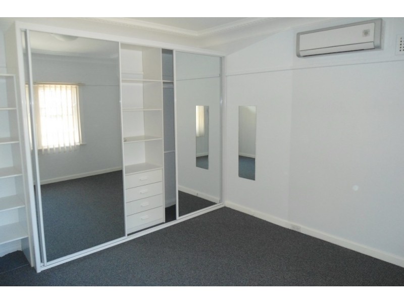 2 Dalziel Avenue, Panania NSW 2213