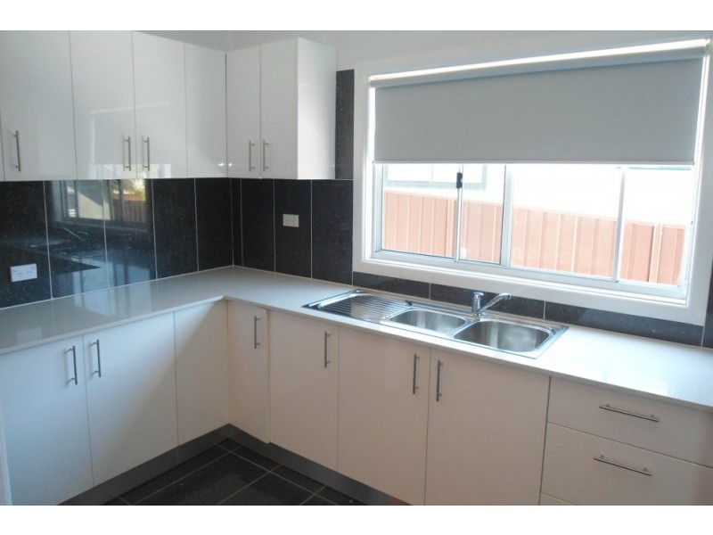 2 Dalziel Avenue, Panania NSW 2213