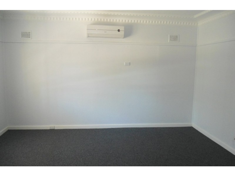 2 Dalziel Avenue, Panania NSW 2213