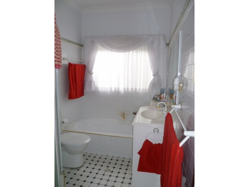 19 Panania Avenue, Panania NSW 2213