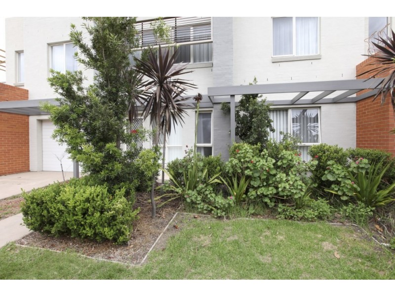 1/2 Parkwood Road, Holsworthy NSW 2173