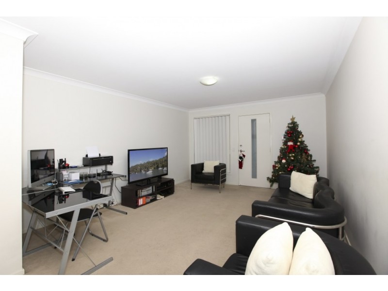 1/2 Parkwood Road, Holsworthy NSW 2173